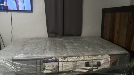 Twin mattress and frame