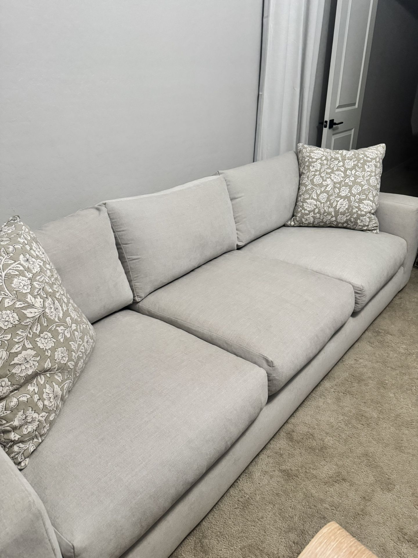 Sofa / Couch