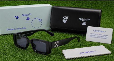 Off-White Black Rectangle Sunglasses with Case