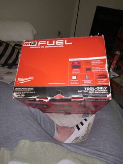 Milwaukee M12 Vaccume