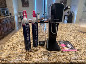 soda stream with co2 bottles