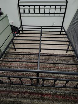 Full size metal platform bed frame