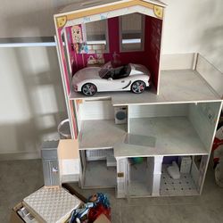 Rainbow High dollhouse