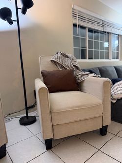 Cream accent chair $40 OBO