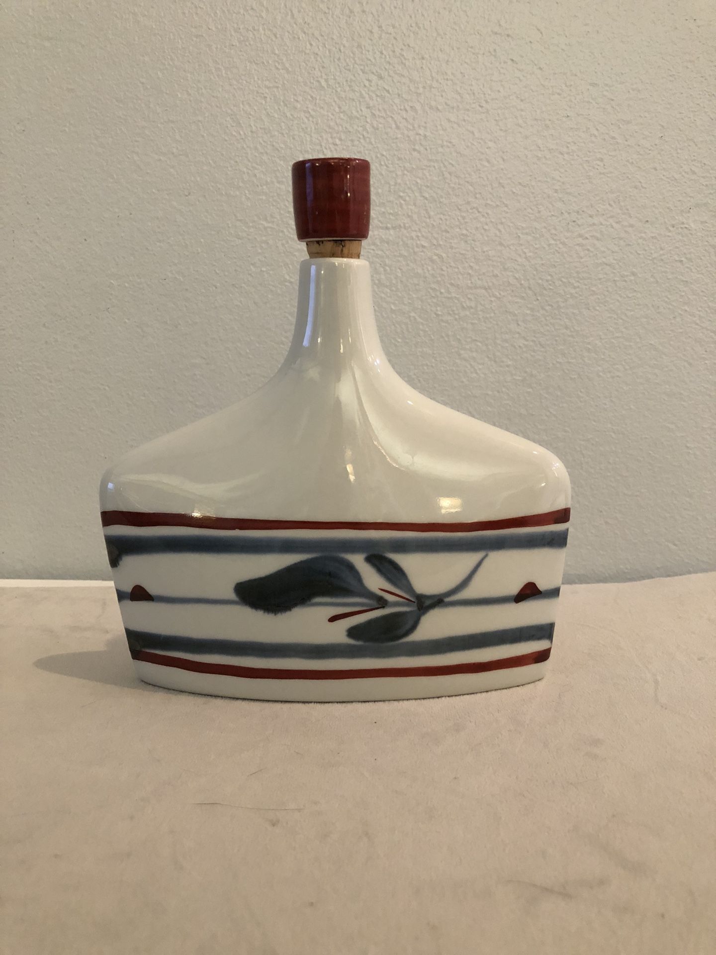 Vintage Porcelain hip flask Cologne Bottle China Japan marked