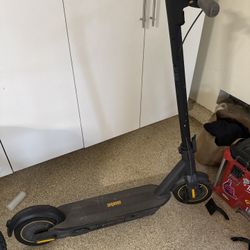 Segway Ninebot ES2 Electric Scooter – Used