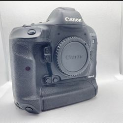 Canon EOS 1Dx Mark || eSLR camera.