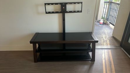 TV Stand - Free