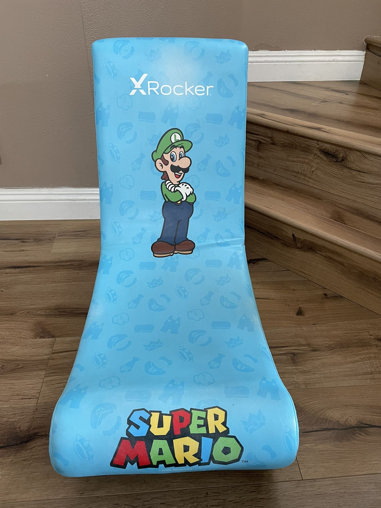 GAMING CHAIR