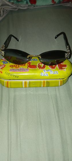 Brighton sunglasses with case