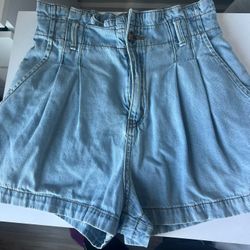 Short De Mesclilla