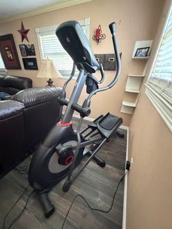 Schwinn 430 Elliptical Trainer – Excellent Home Cardio Machine