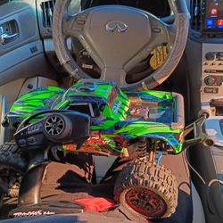 Traxxas Hoss Rx Car