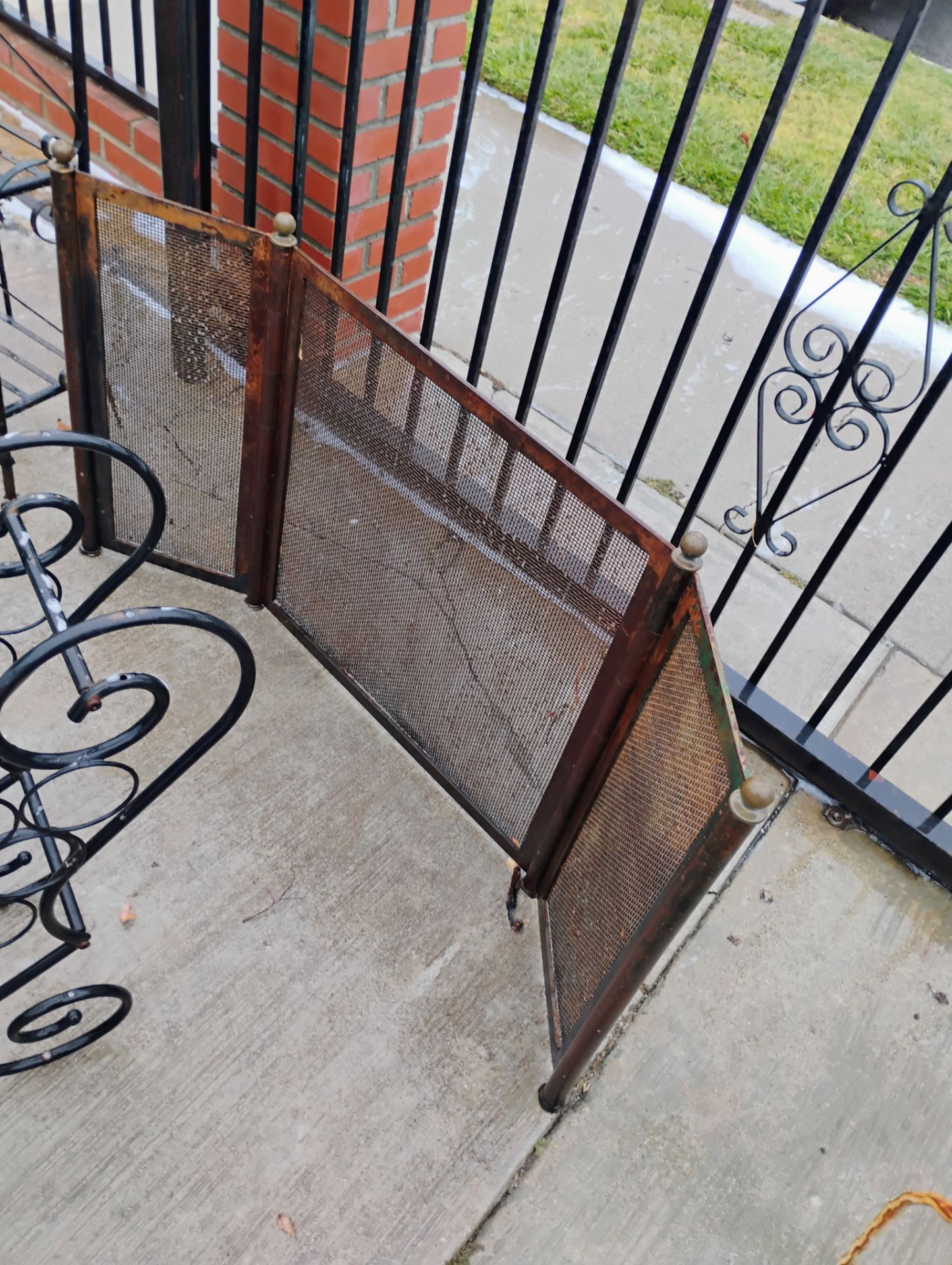 Vintage fireplace screen
