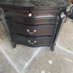 One Nightstand 