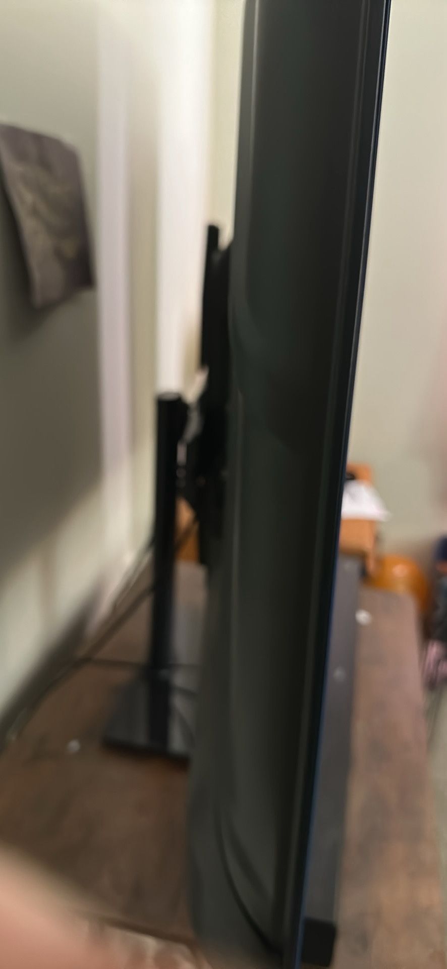 58” Hisense Roku TV.