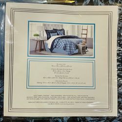 Barolo navy queen reversible comforter set - new in original package