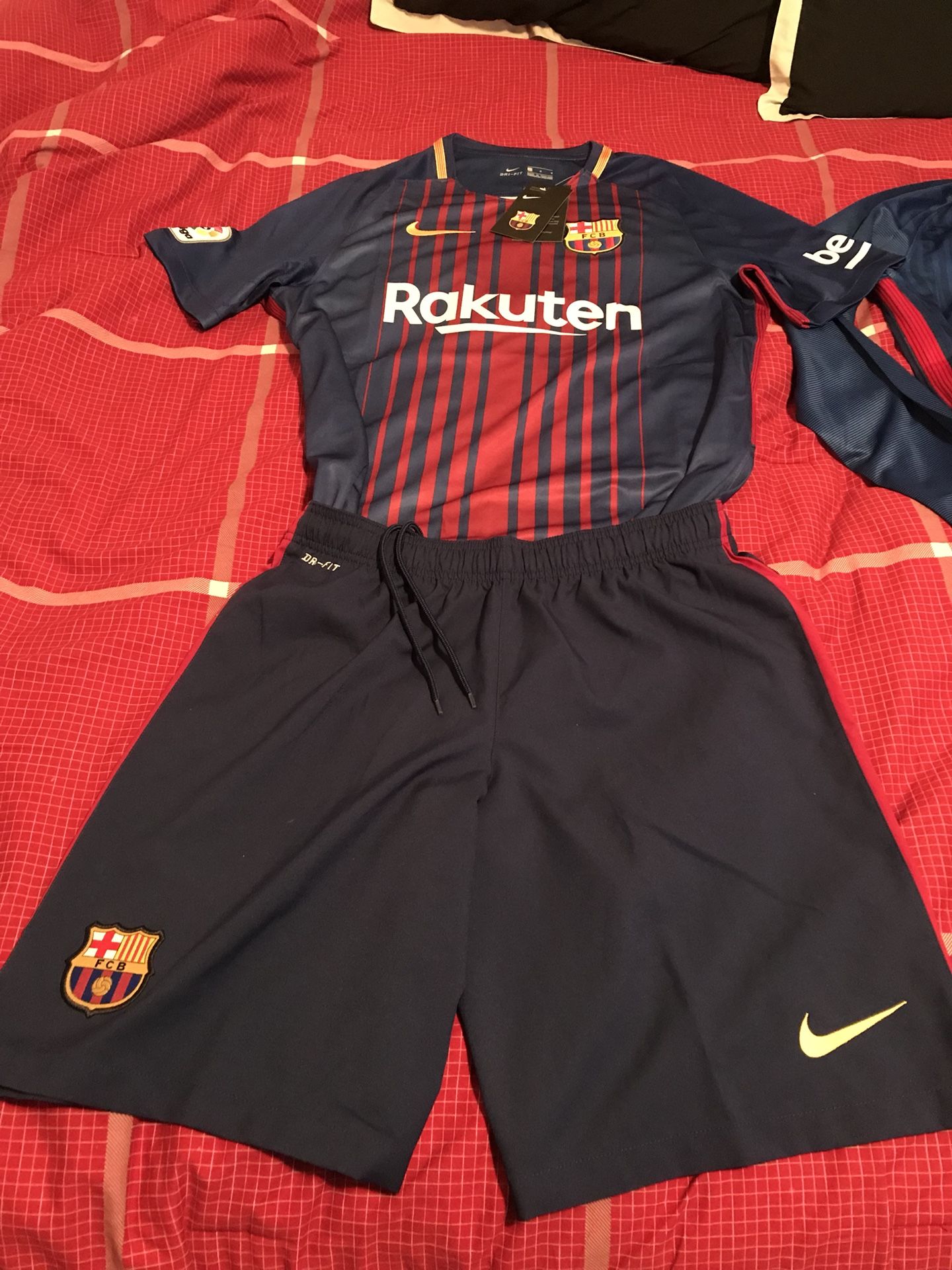 NIKE BARCELONA LARGE SIZES