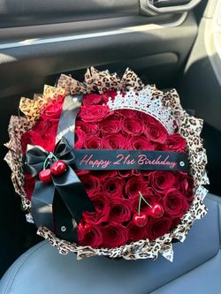 Ramo buchon roses flower bouquet