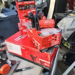 Milwaukee
M12 FUEL 12V Lithium-Ion Brushless Cordless 3 in. Cut Off Saw (Tool-Only) STORE PRICE $159