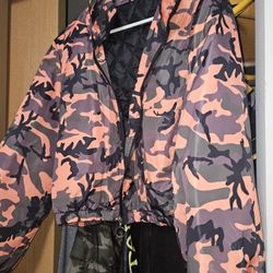 Light Weight Puffy Camo Jacket