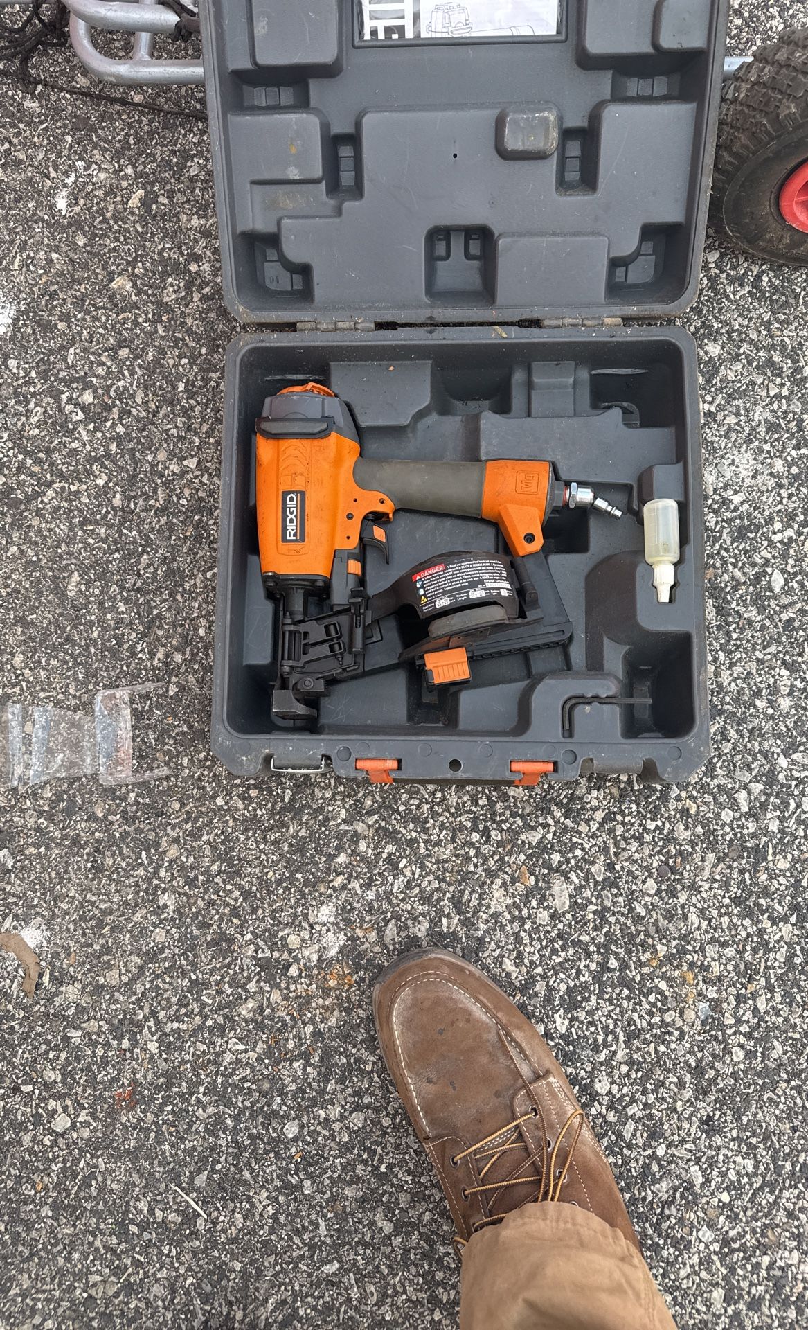 Rigid roofing nailer