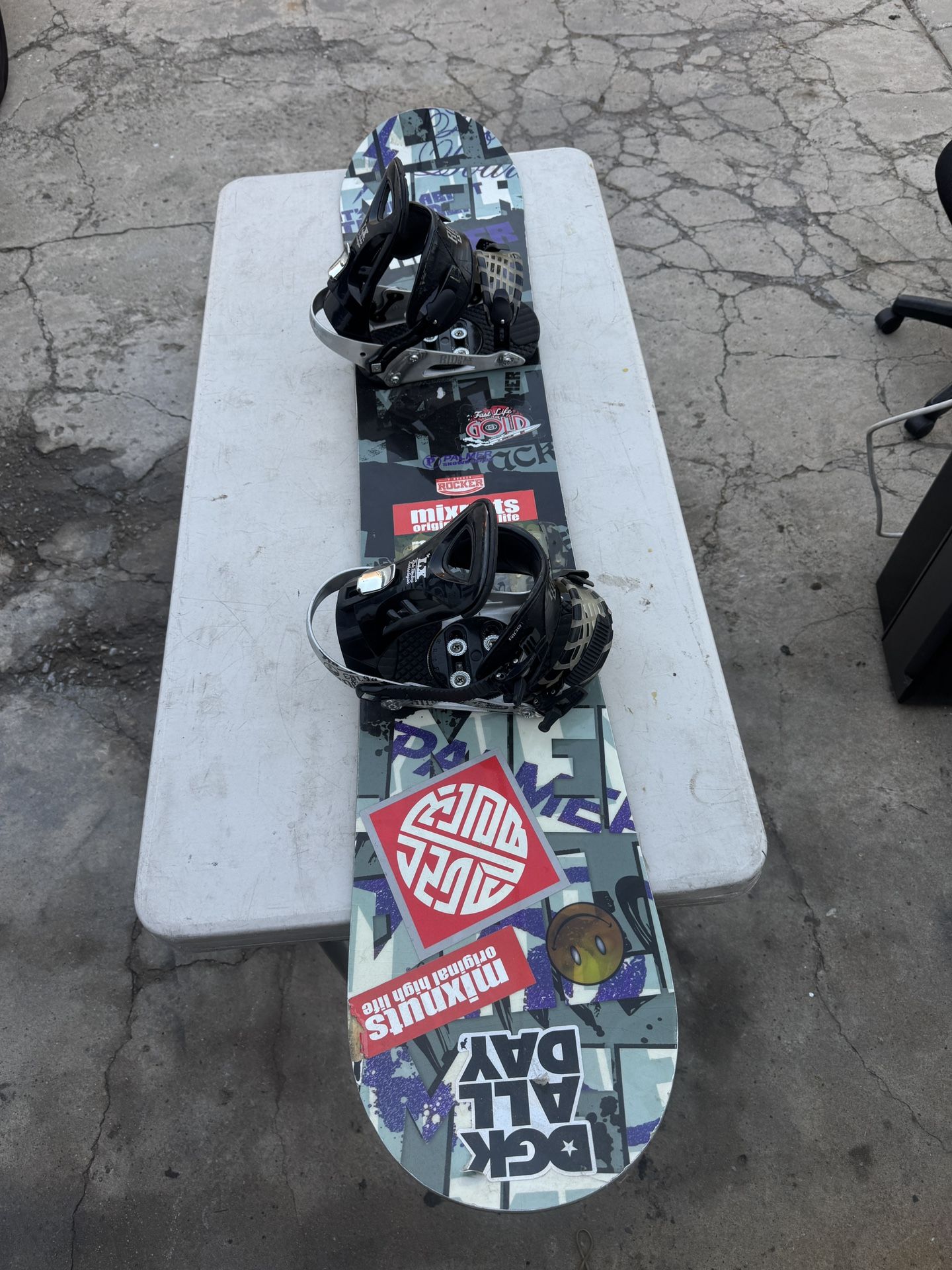 Palmer Symbolic 151 cm Snowboard and Black Bindings Package Leash, Stomp..