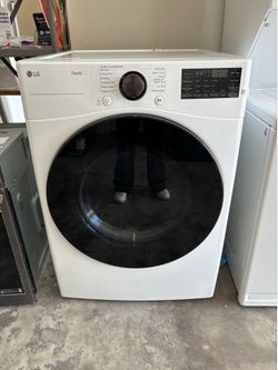 NEW SCRATCH & DENT LG GAS DRYER IN WHITE
