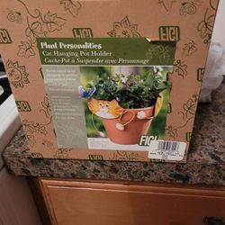 Cat Hanging  Flower Pot Holder New In Box
