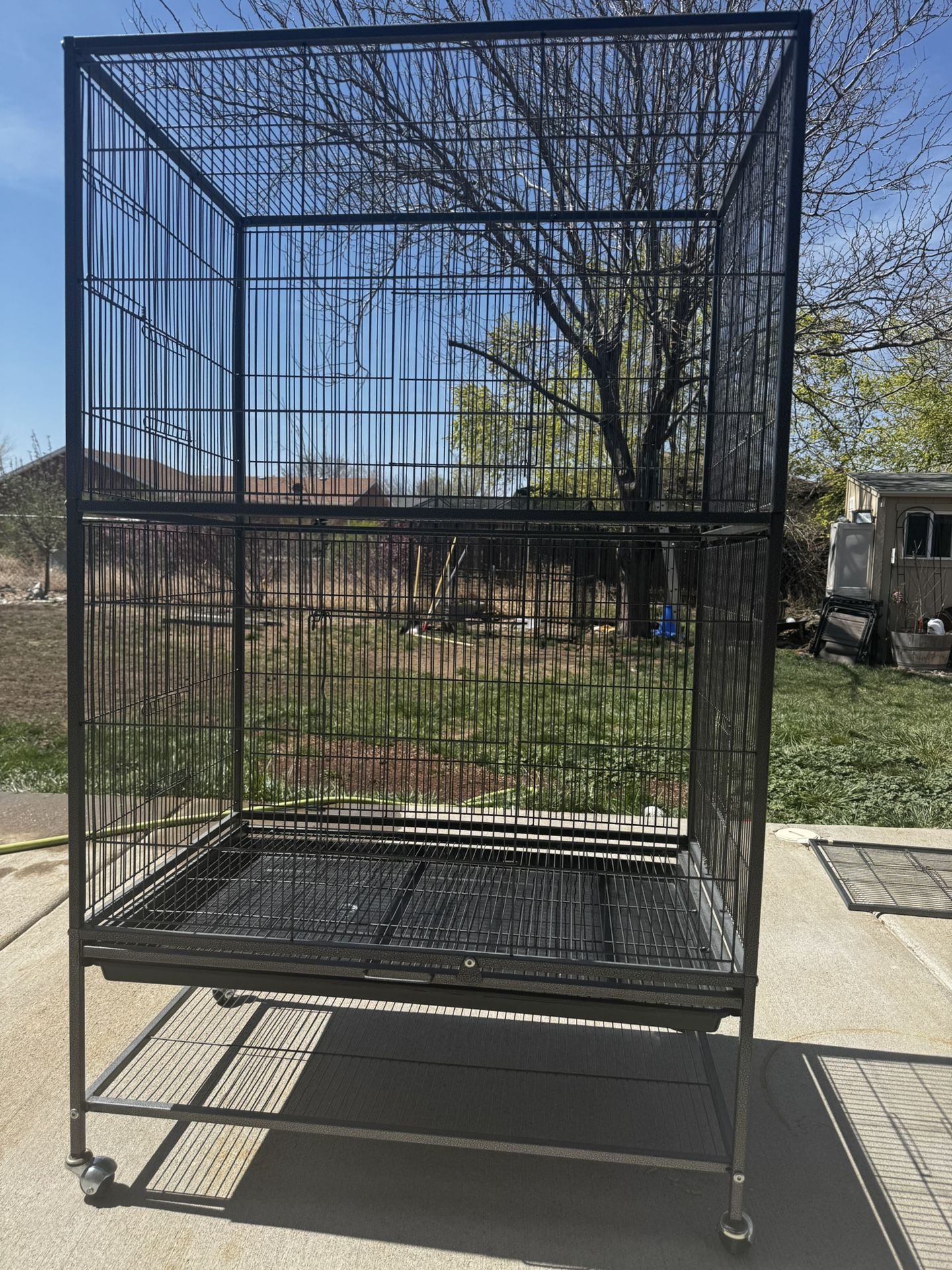 Standing/on Wheels Bird Enclosure