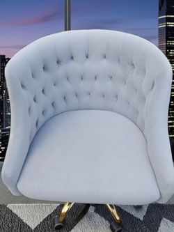 Tufted office chair