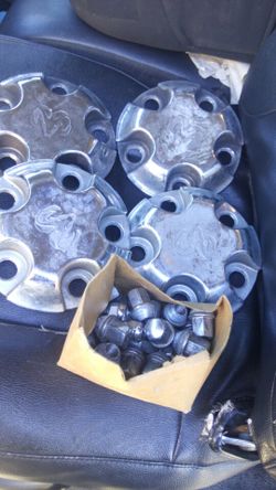 Dodge Ram Chrome center caps and lug nuts