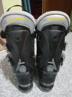 Snow boots. Size 8.5
