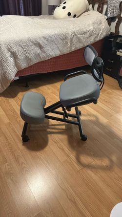 Kneeling chair
