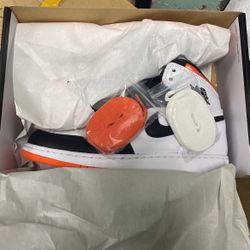 Jordan 1 Electeic Orange 