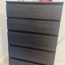 5 Drawers Chest Almost New Condition