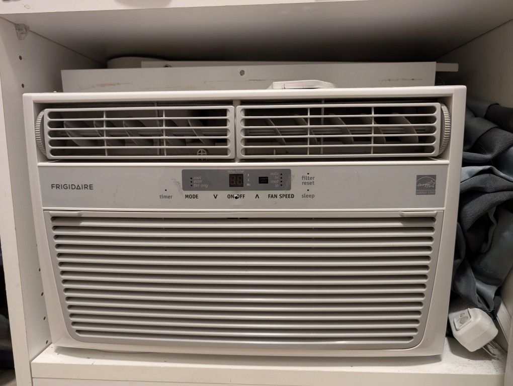 Frigidaire 10000BTU Window Air conditioner