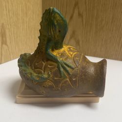 Terra Cotta Lizard Pot