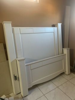 White Wood Four-Post Queen Bed Frame