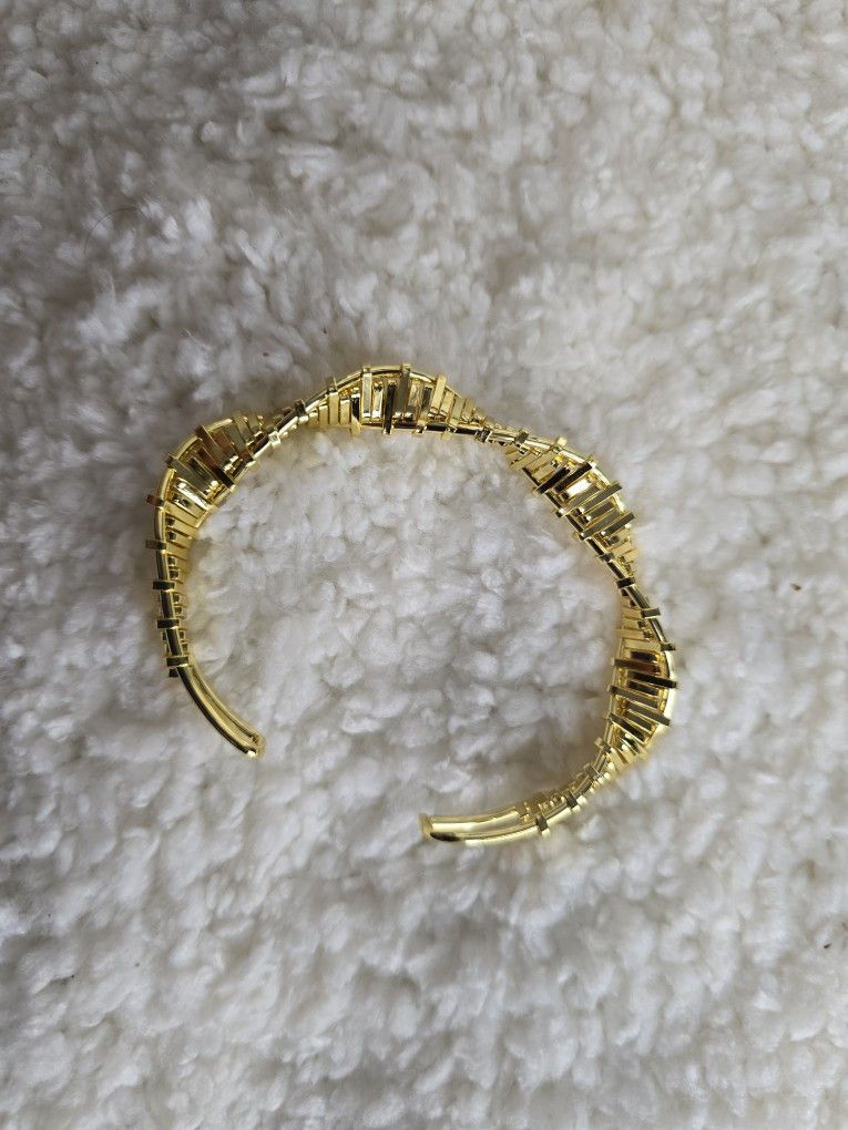 Luxury 18K Gold-plated Bracelet — Adjustable, Trendy & Elegant