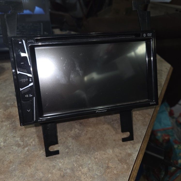 Pioneer AVH-120BT Double Din 6.2" Touchscreen Bluetooth Car Stereo, Android Compatible (New)