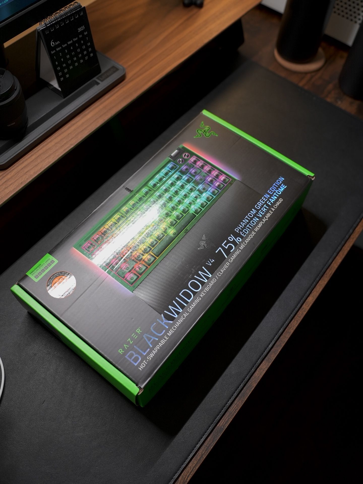 Open Box/New - Razer Phantom Green Edition - Black Widow V4 75