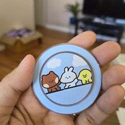 Cute magnetic phone grip