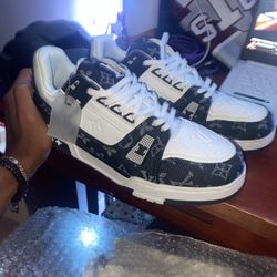Louis Vuitton Trainers Low Top Black & White Size 12 