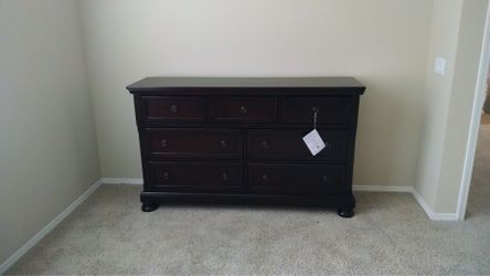 Dark Wood 7 Drawer Dresser
