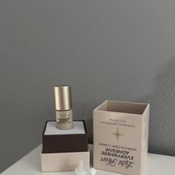 lash glue