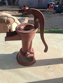 Well water pump incomplete  vintage