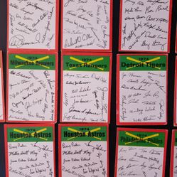 (19) 1974 Topps Baseball Cards