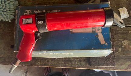Air Caulking Gun RED
