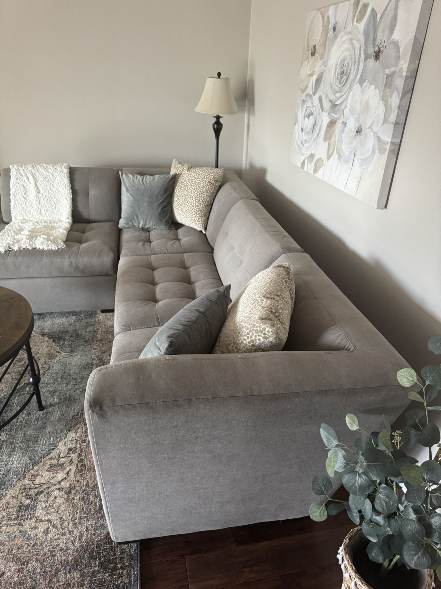 Sectional Sofa 
